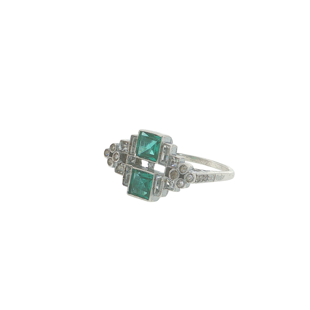 Pre-Loved Vintage 935 Silver Art Deco Green Stone Ring – Circa 1920s/30s