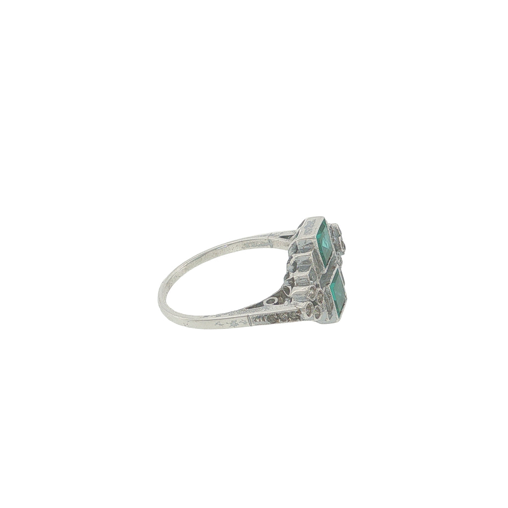 Pre-Loved Vintage 935 Silver Art Deco Green Stone Ring – Circa 1920s/30s