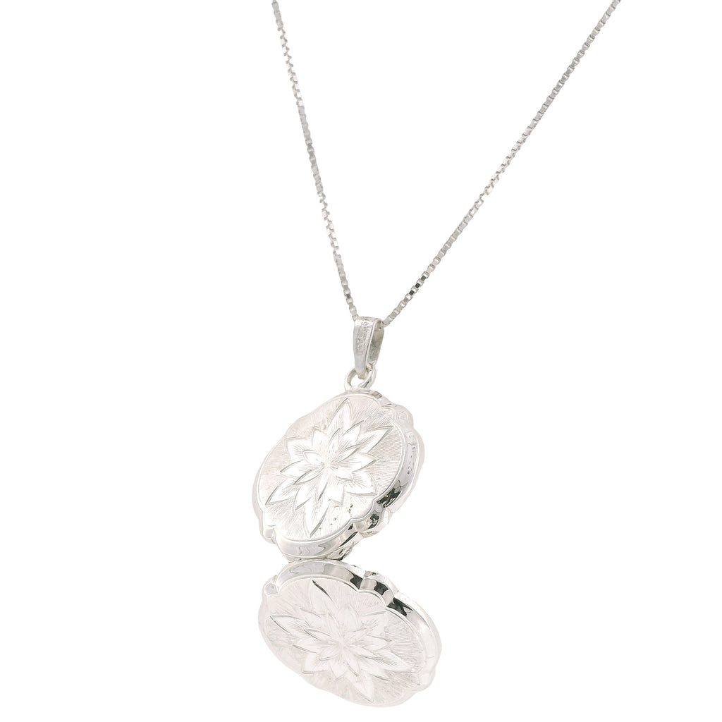 Pre-Loved Vintage Silver Engraved Floral Locket Pendant & Chain