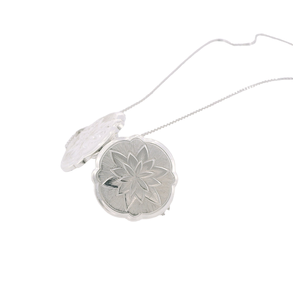 Pre-Loved Vintage Silver Engraved Floral Locket Pendant & Chain