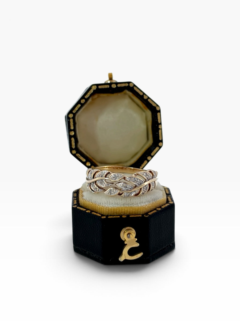 Pre-Loved 9ct Yellow Gold & Diamond Leaf Band Ring – 0.10ct