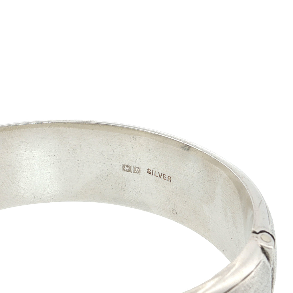 Vintage Sterling Silver Engraved Bangle – Birmingham 1966 – H.S Ltd