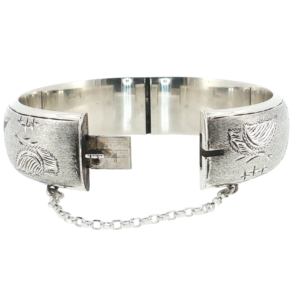 Vintage Sterling Silver Engraved Bangle – Birmingham 1966 – H.S Ltd